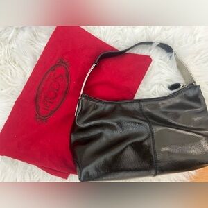 Tod's patent leather shoulder bag